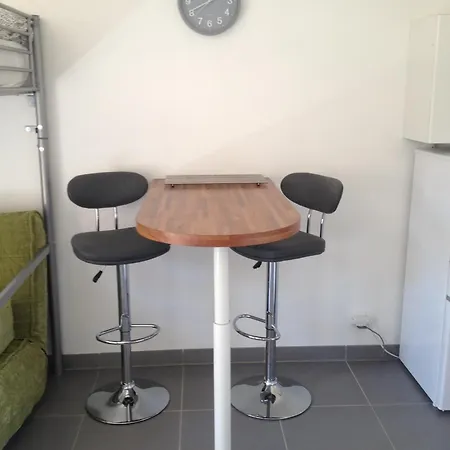 Appartement Avec Balcon - à 10min à Pied Le Pradet