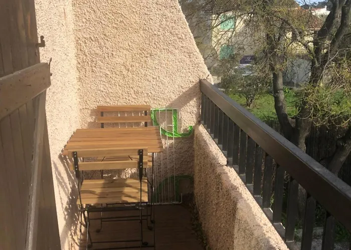 Appartement Avec Balcon - A 10min A Pied Le Pradet
